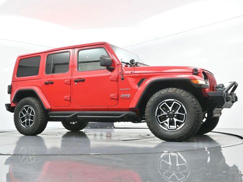 Used 2020 Jeep Wrangler Unlimited Sahara AWD/4WD image 39