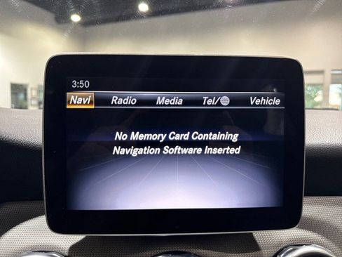 Used 2019 Mercedes-Benz GLA 250 4MATIC image 20