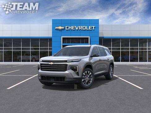 New 2026 Chevrolet Traverse LT w/ Sun and Wheel Package image 23