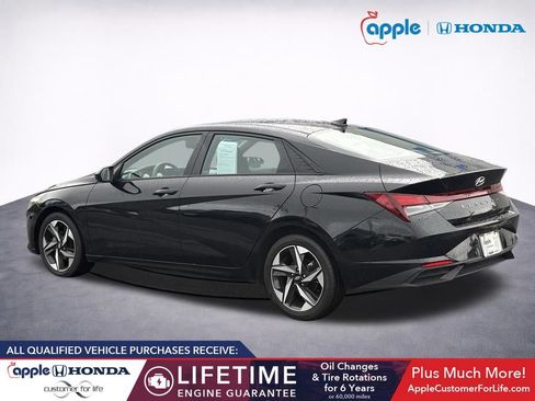 Used 2023 Hyundai Elantra SEL w/ Convenience Package FWD image 4