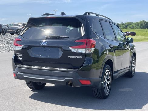 Certified 2023 Subaru Forester Premium AWD/4WD image 4