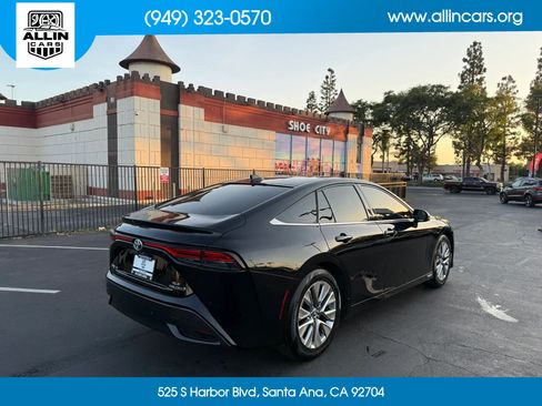 Used 2021 Toyota Mirai w/ Advanced Technology Package RWD image 4