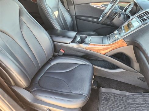 Used 2019 Lincoln Nautilus Select w/ Cargo Utility Package image 14