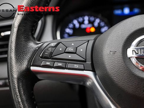 Used 2022 Nissan Rogue Sport SL w/ Premium Package image 21