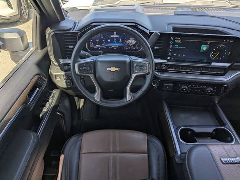 Used 2024 Chevrolet Silverado 2500 High Country w/ High Country Premium Package AWD/4WD image 13