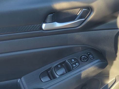 Used 2024 Nissan Altima 2.5 SV image 13