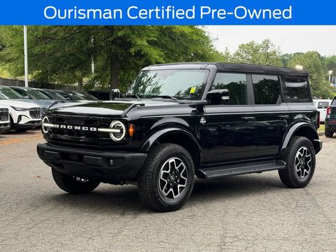 Used 2025 Ford Bronco Outer Banks AWD/4WD image 3