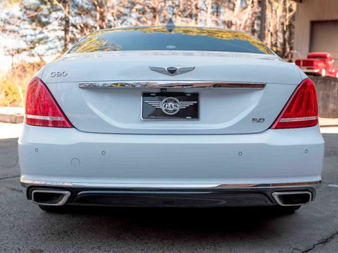 Used 2017 Genesis G90 5.0 Ultimate image 8