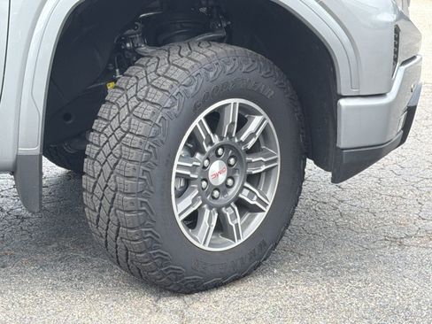 Used 2026 GMC Sierra 1500 AT4 w/ Technology Package AWD/4WD image 5