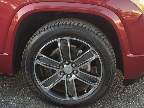 Used 2019 GMC Acadia Denali w/ Technology Package image 11