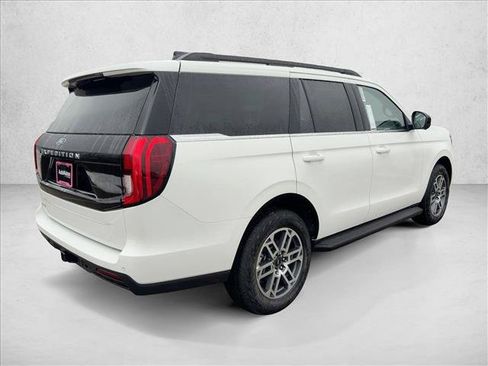 New 2026 Ford Expedition Active image 2