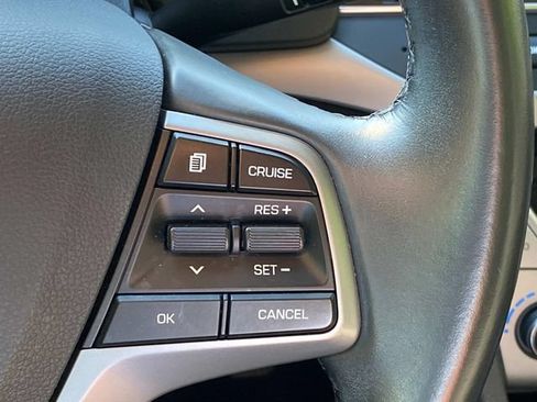 Used 2018 Hyundai Elantra Value Edition FWD image 19
