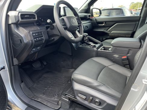 Used 2025 Toyota Tacoma Limited image 9