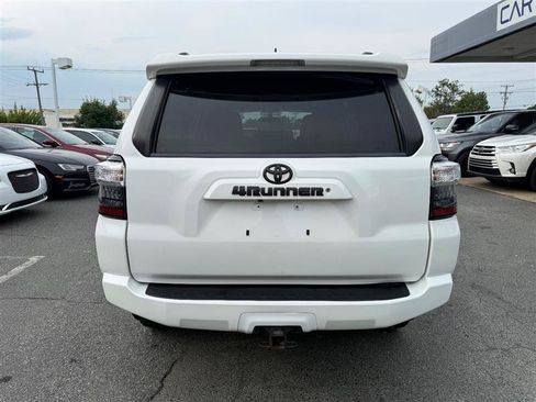Used 2019 Toyota 4Runner SR5 AWD/4WD image 7