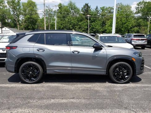 New 2026 Volkswagen Tiguan SE R-Line AWD/4WD image 2