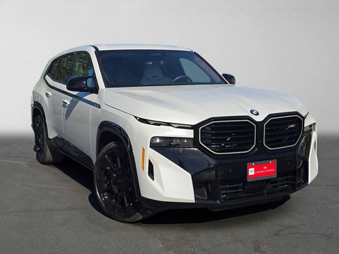 Used 2025 BMW XM AWD/4WD image 1