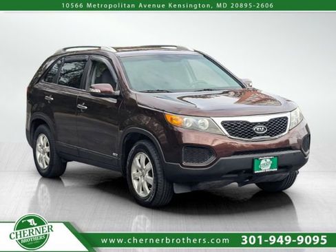 Used 2013 Kia Sorento LX image 1