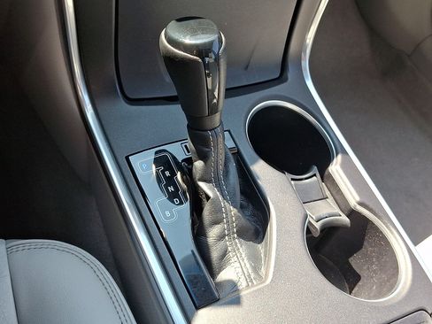 Used 2015 Toyota Camry XLE w/ Moonroof Package FWD image 14