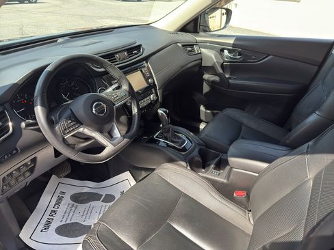 Used 2018 Nissan Rogue SL w/ Premium Package AWD/4WD image 9