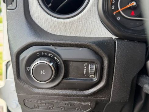 Used 2024 Jeep Wrangler Unlimited Sport AWD/4WD image 21