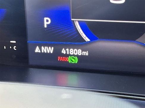 Used 2022 Volkswagen Taos SE image 28