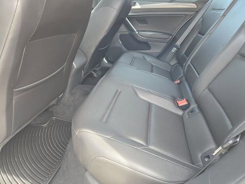 Used 2019 Volkswagen Golf SE FWD image 31