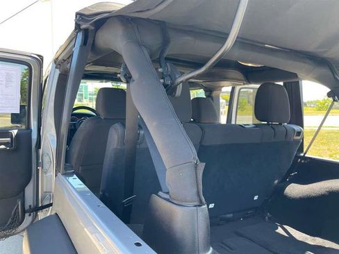 Used 2016 Jeep Wrangler Unlimited Sport w/ Quick Order Package 24S AWD/4WD image 82