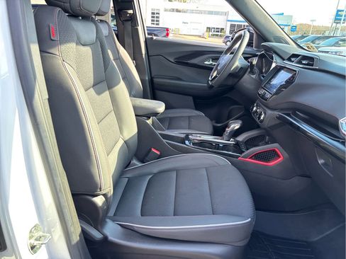 Certified 2023 Chevrolet TrailBlazer RS w/ Convenience Package image 29