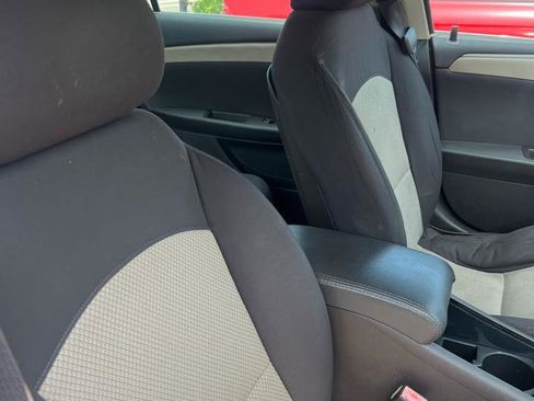 Used 2011 Chevrolet Malibu LS FWD image 10