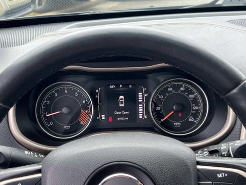 Used 2015 Jeep Cherokee Latitude w/ Comfort/Convenience Group image 27