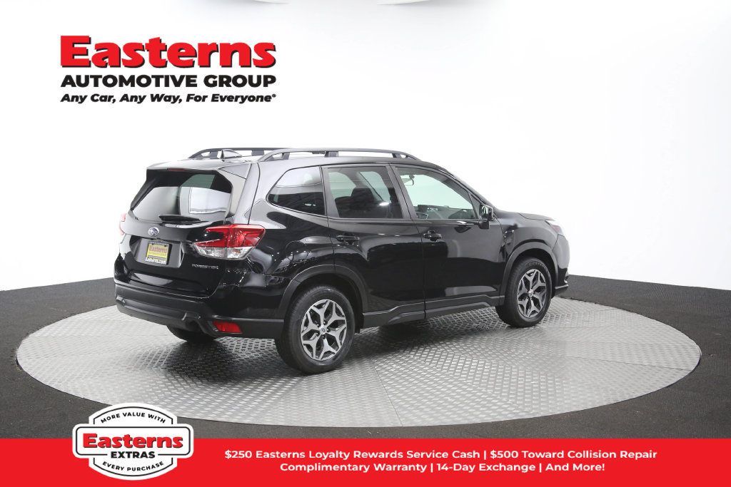 Used 2022 Subaru Forester Premium AWD/4WD image 46