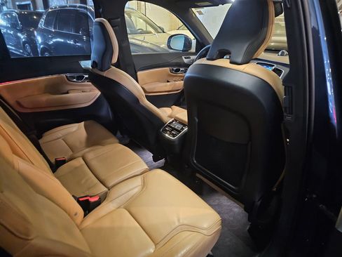 Certified 2024 Volvo XC90 B6 Ultimate AWD/4WD image 8
