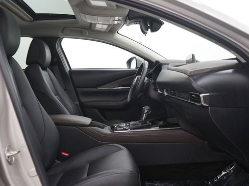Used 2024 MAZDA CX-30 AWD 2.5 S w/ Premium Package image 11