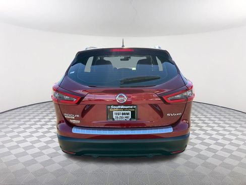 Used 2022 Nissan Rogue Sport SV w/ Technology Package image 6