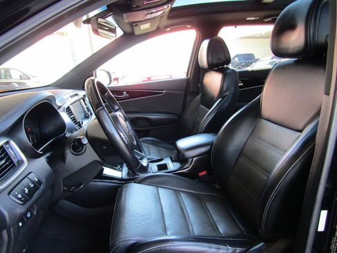 Used 2016 Kia Sorento SX FWD image 9