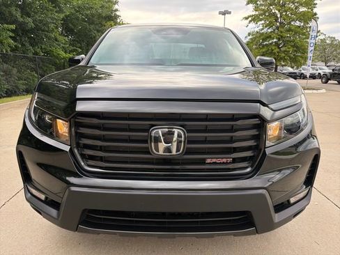 Used 2023 Honda Ridgeline Sport image 8