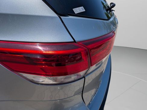 Used 2017 Toyota Highlander Limited image 34