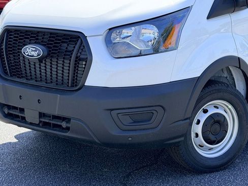 New 2026 Ford Transit 250 Low Roof RWD image 3