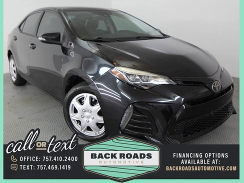 Used 2019 Toyota Corolla SE FWD image 1