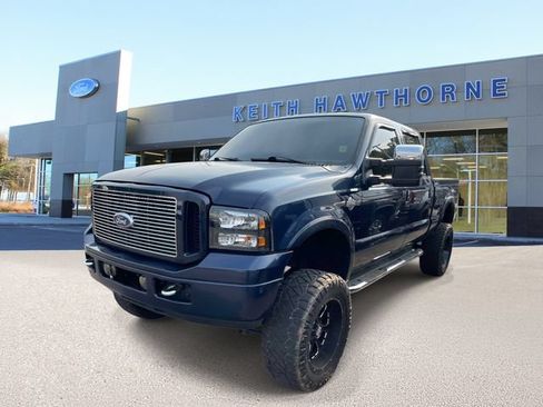 Used 2005 Ford F250 Harley-Davidson AWD/4WD image 3