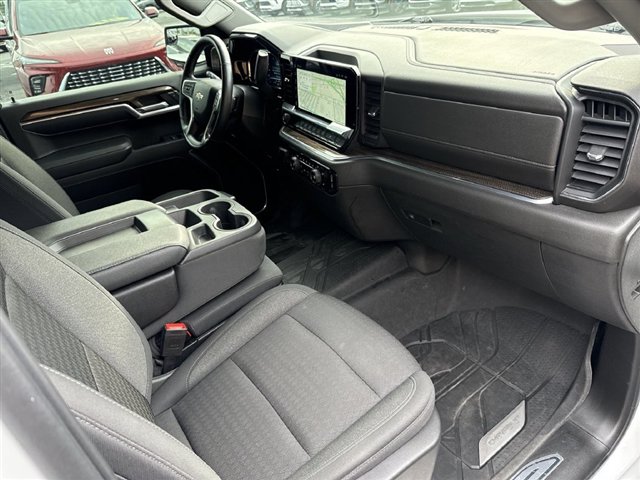 Certified 2022 Chevrolet Silverado 1500 LT w/ All Star Edition Plus AWD/4WD image 31