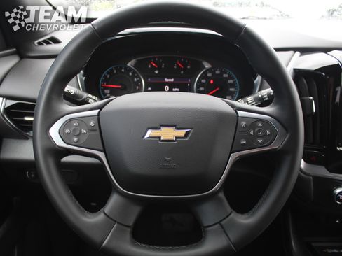 Used 2023 Chevrolet Traverse LT FWD image 14