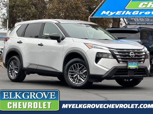 Used 2024 Nissan Rogue S image 1