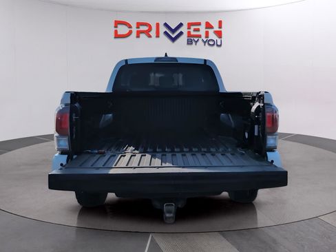 Used 2020 Toyota Tacoma TRD Off-Road w/ TRD Premium Off Road Package image 5
