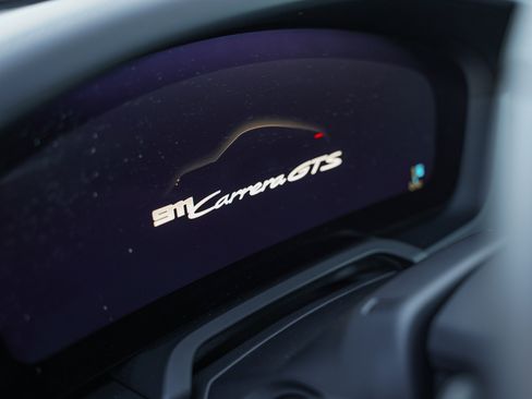 Used 2025 Porsche 911 Carrera 4 GTS image 27