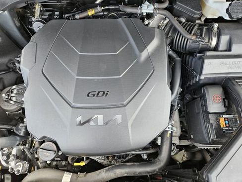 Used 2025 Kia Telluride S AWD/4WD image 32