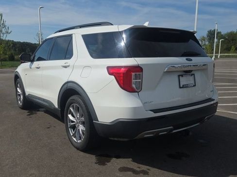Used 2020 Ford Explorer XLT w/ Equipment Group 202A AWD/4WD image 14