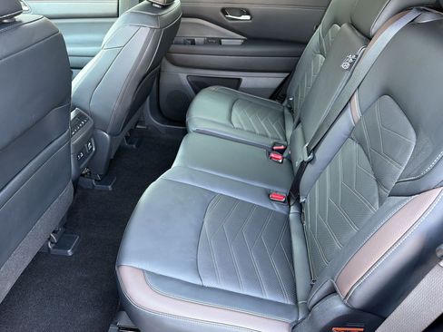Used 2024 Nissan Pathfinder Platinum w/ Cargo Package FWD image 21