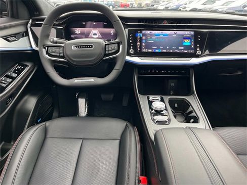 Used 2025 Jeep Wagoneer S Launch Edition image 3