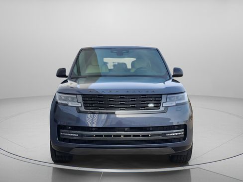 Certified 2025 Land Rover Range Rover SE image 6